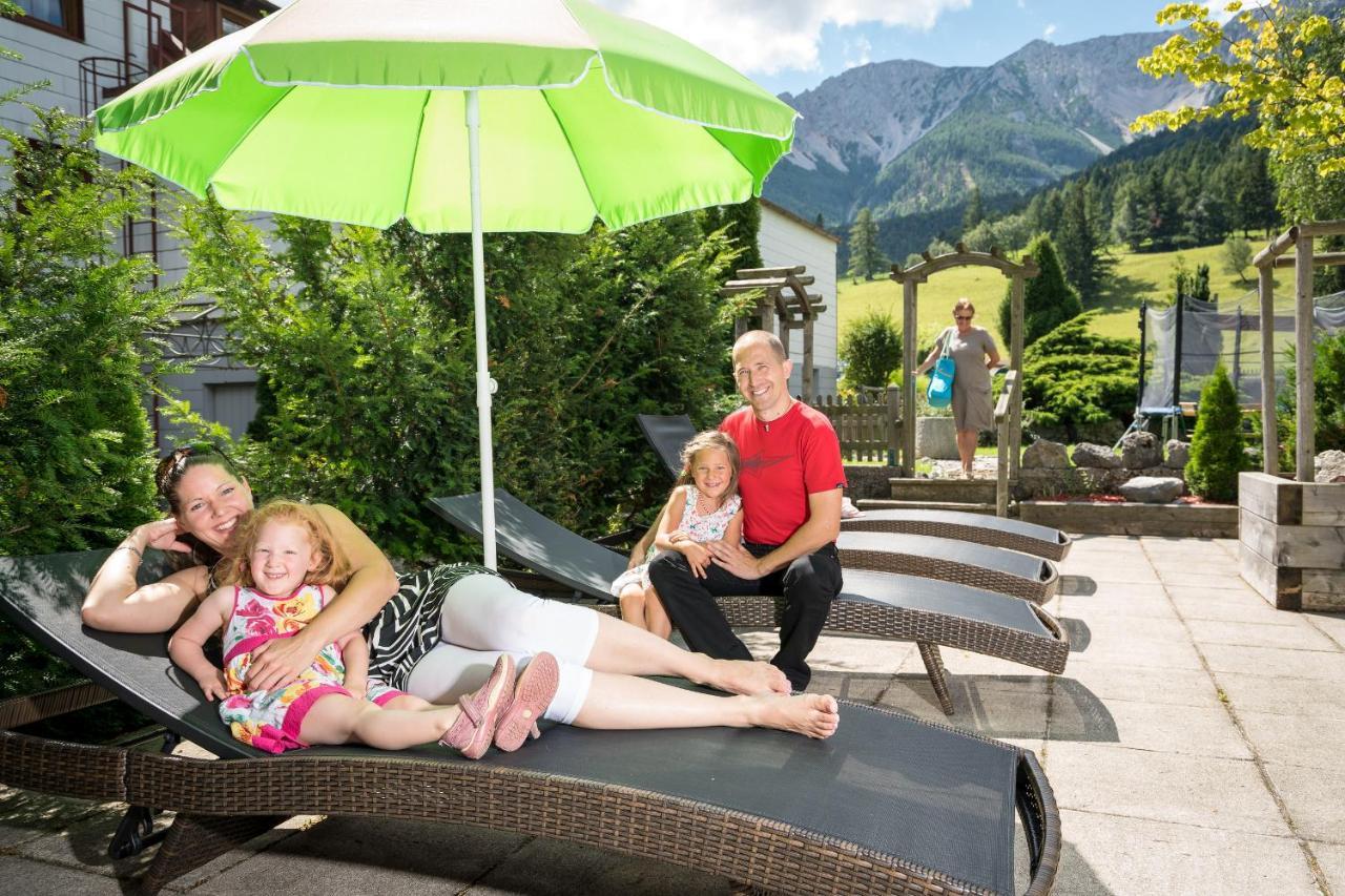 Hotel-Restaurant Forellenhof Puchberg am Schneeberg Esterno foto